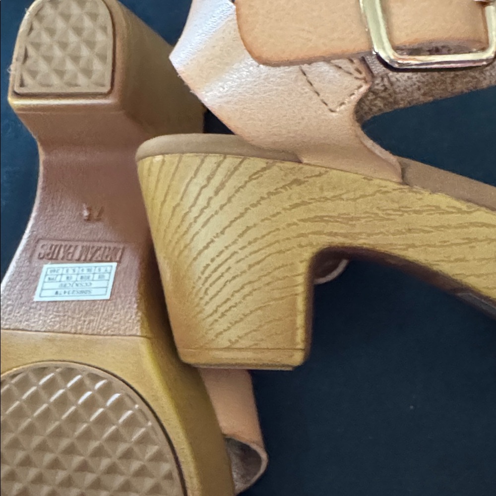 Dream Pairs Tan Open-Toe Sandals - Picture 3 of 3